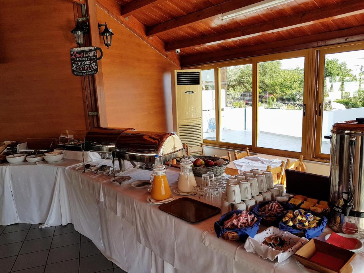 Camari Garden Hotel Apartments Йерані Екстер'єр фото