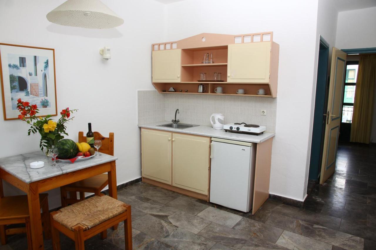 Camari Garden Hotel Apartments Йерані Екстер'єр фото