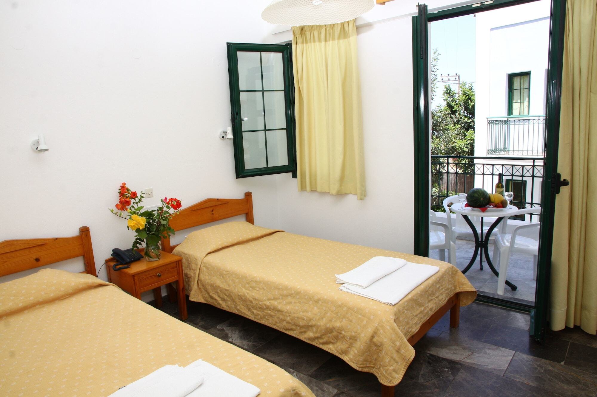 Camari Garden Hotel Apartments Йерані Екстер'єр фото